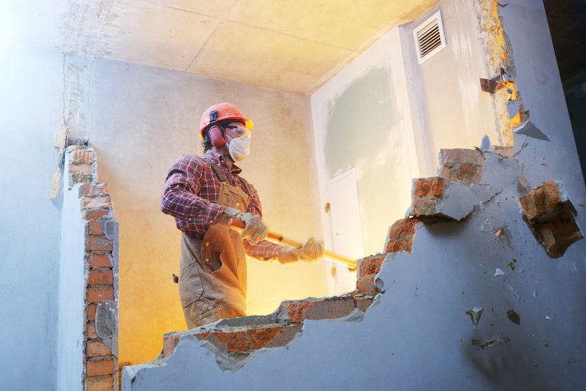 What is the average load bearing wall removal cost in the UK?